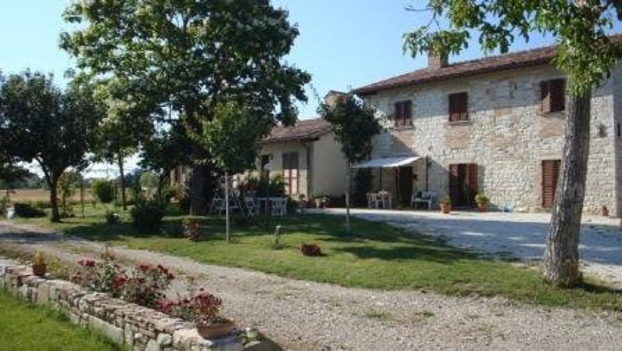 Fontecese Aparthotel Gubbio Exterior photo